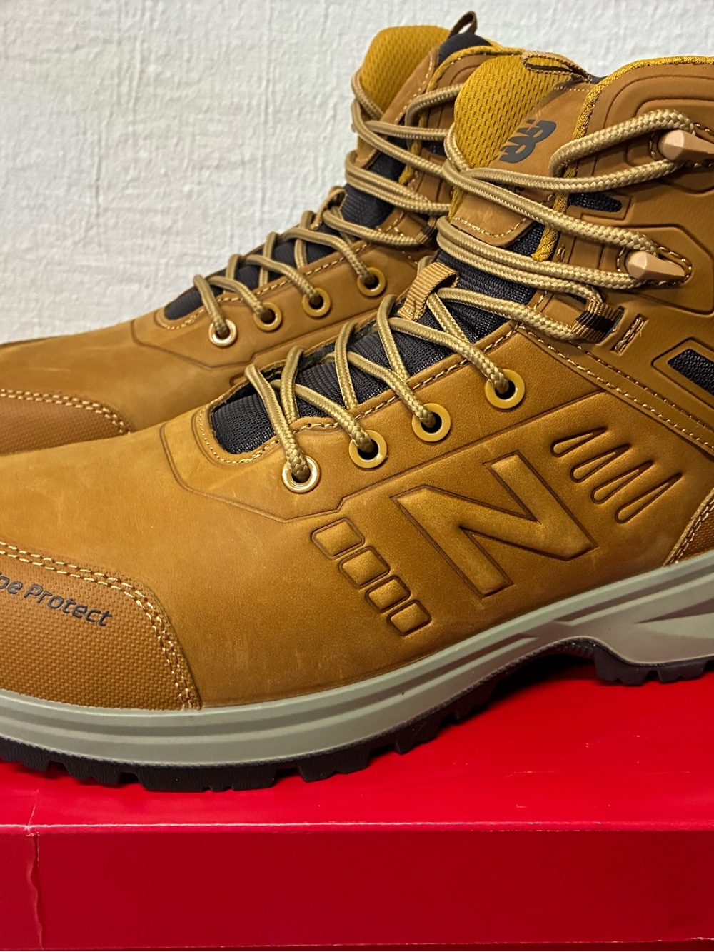 New Balance Wheat Extra Wide Composite Toe Men's Work Boots Lace Up 9 US 2E